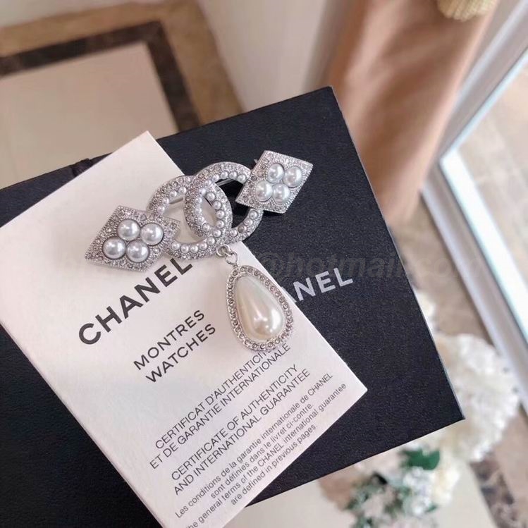 Chanel Brooch 457